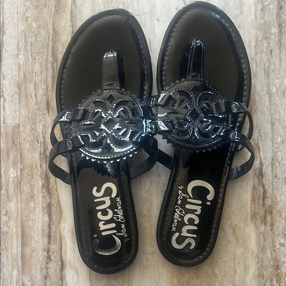 Circus by Sam Edelman patent black sandals with Criss-Cross Design